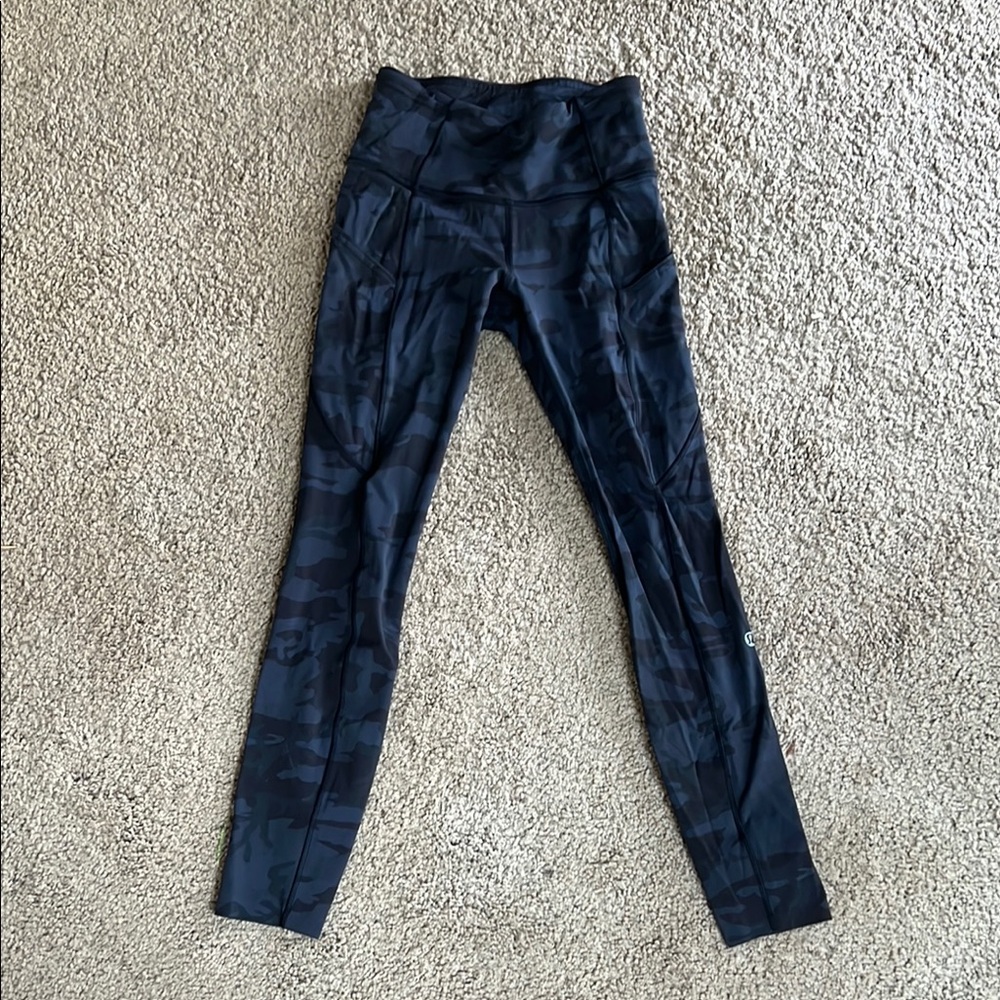 Lululemon Athletica fast and free 25” Gray Camouflage Leggings
